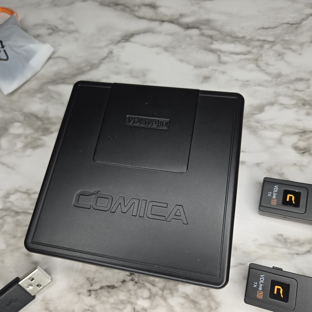 Comica Wireless Microphone System - Picture 5 of 5